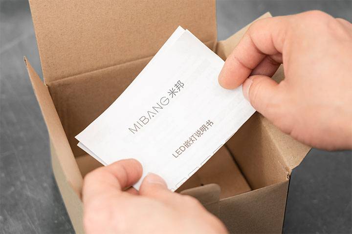 Workers will prevent the instructions into the box inside